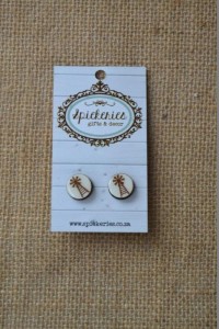 Stud Earrings Engraved Windmill